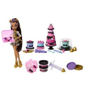 Monster High Scary Sweet Birthday Cake Kit with Clawdeen Wolf Doll and 20+